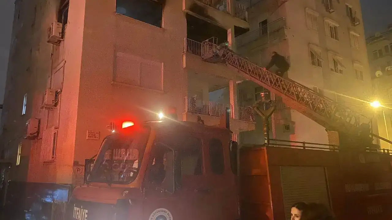 Muratpaşa’da Yangın Kabusu: Komşuların Dikkati Hayat Kurtardı! 5